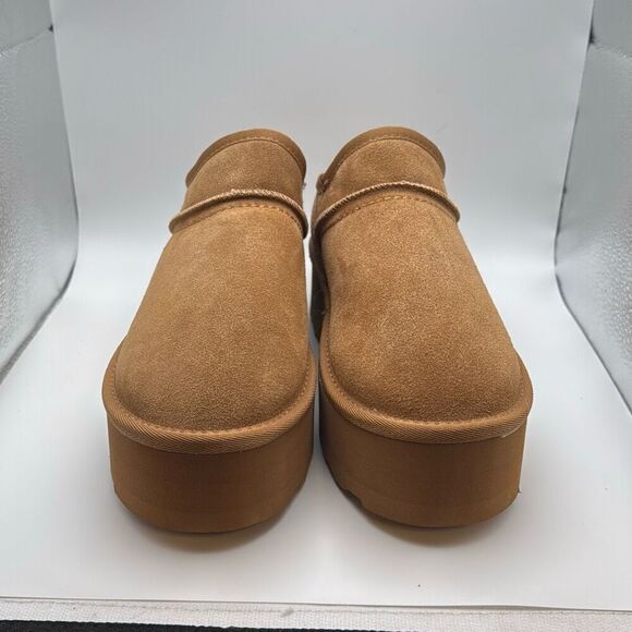 CUSHIONAIRE Women's Slip On Genuine Suede Cozy Mule Platform SIZE 9.5 WIDE CHEST - Picture 2 of 7